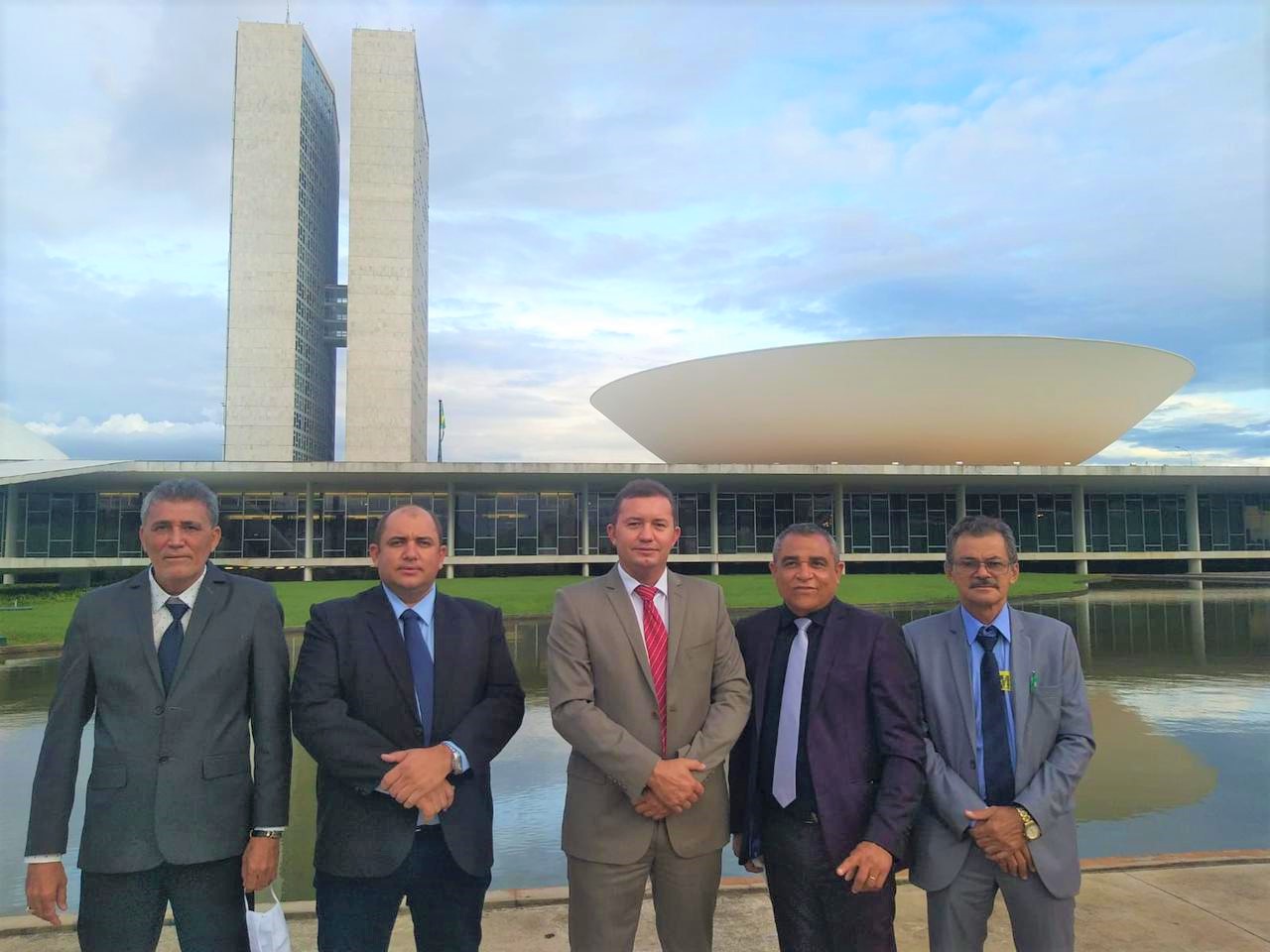 Vereadores vão à Brasília em busca de parcerias para novas ações, reunidos com deputados federais de Pernambuco, esperam bons resultados para Ouricuri