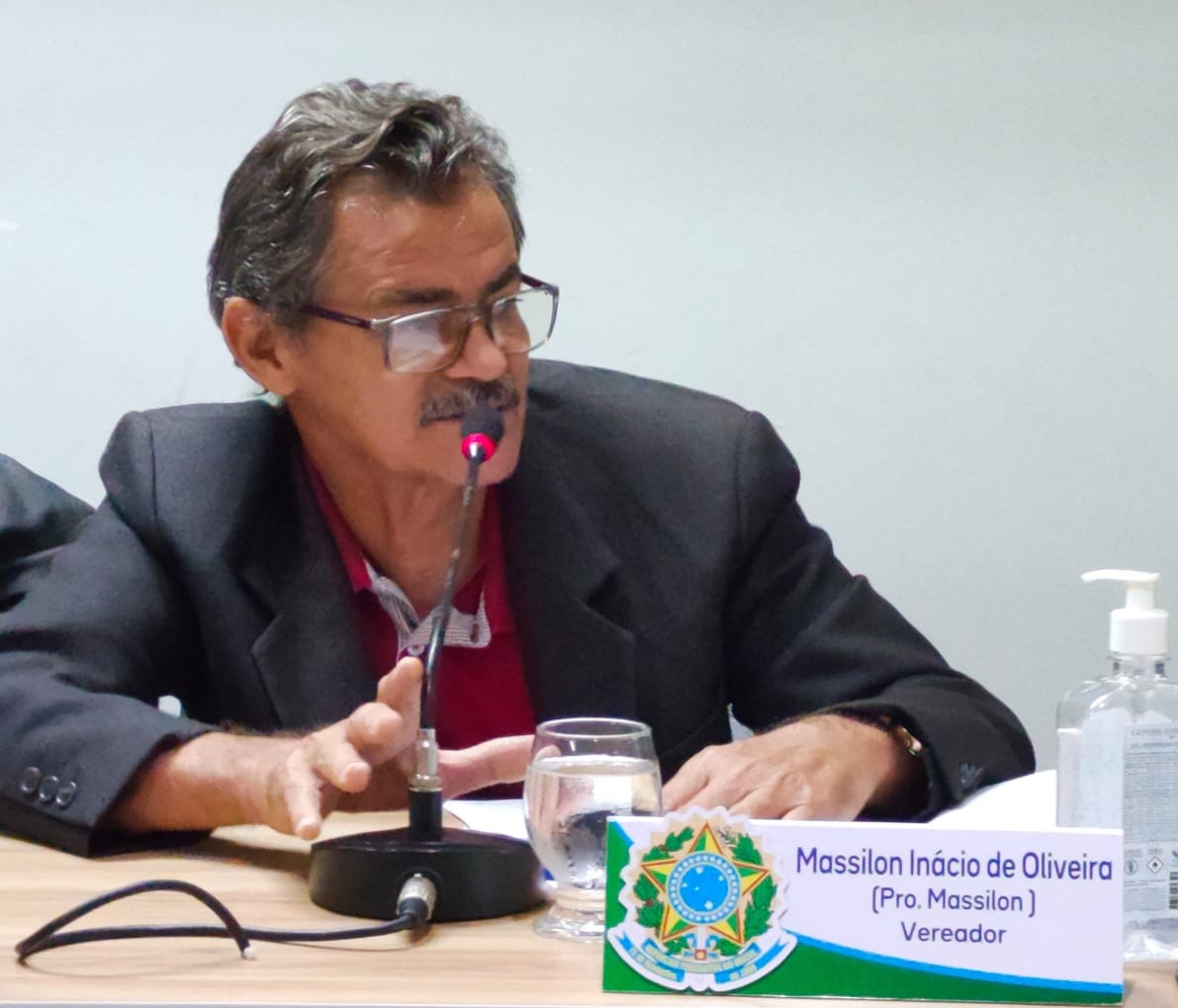Vereador Massilon cobra de organização da FECOU que viabilize melhor lugar para acomodar os feirantes
