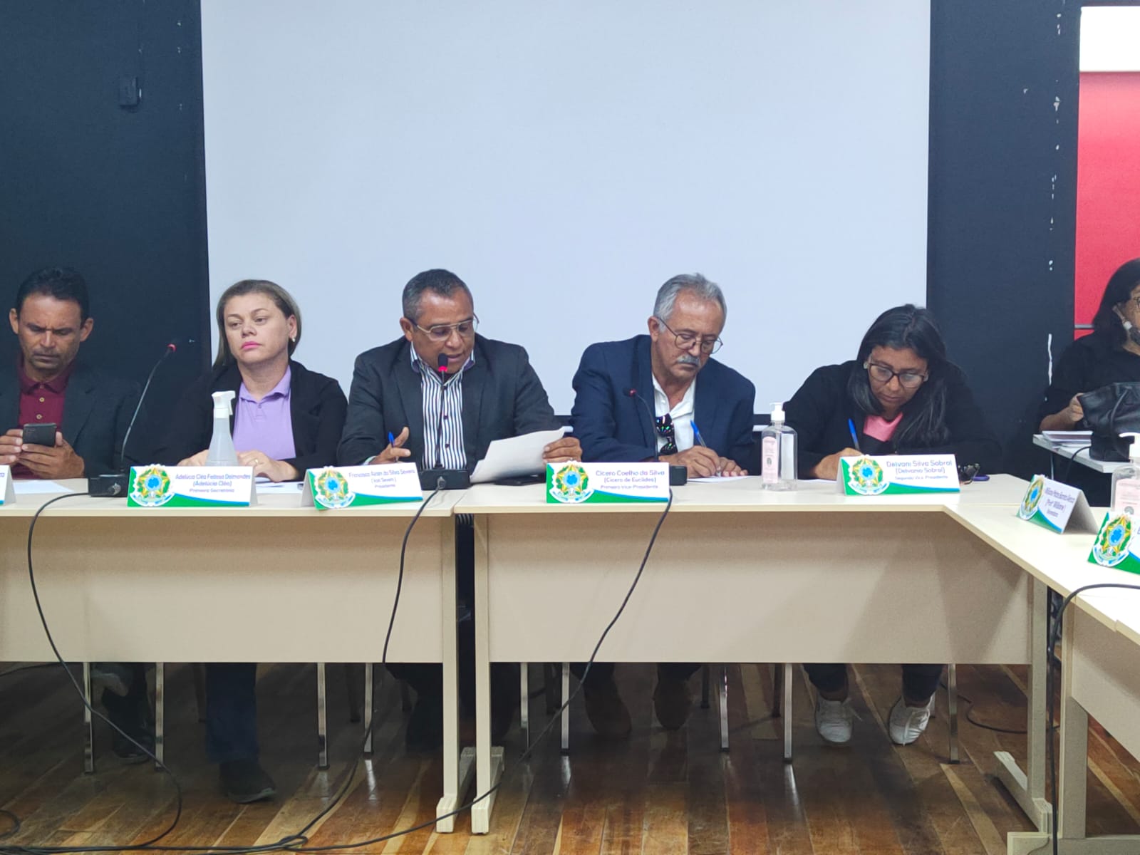 Câmara aprova projeto da prefeitura que autoriza criação de novas vagas para o quadro efetivo