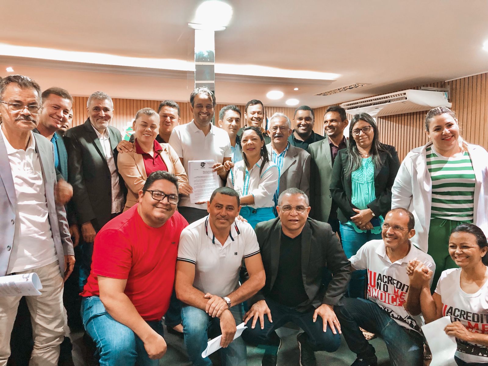 Câmara aprova pro unanimidade, projeto executivo que reajusta salários dos servidores