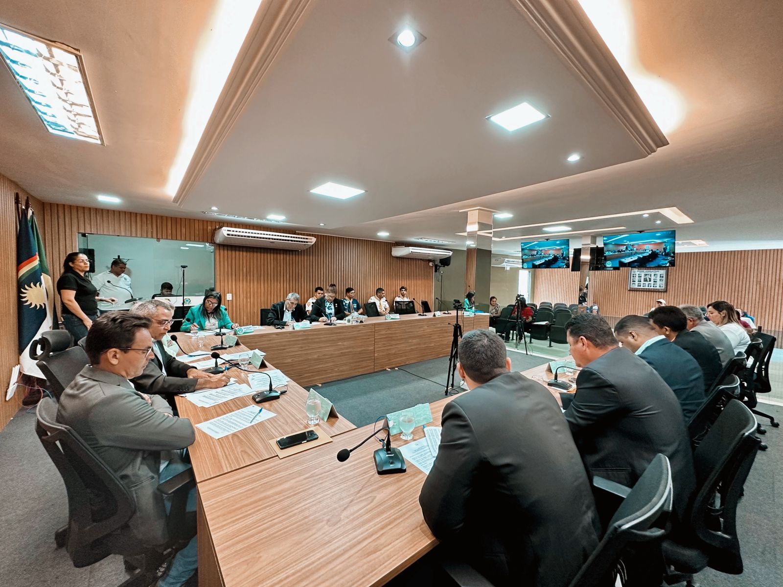 Vereadores aprovam Projetos de Leis e solicitam melhorias em várias áreas do município de Ouricuri 