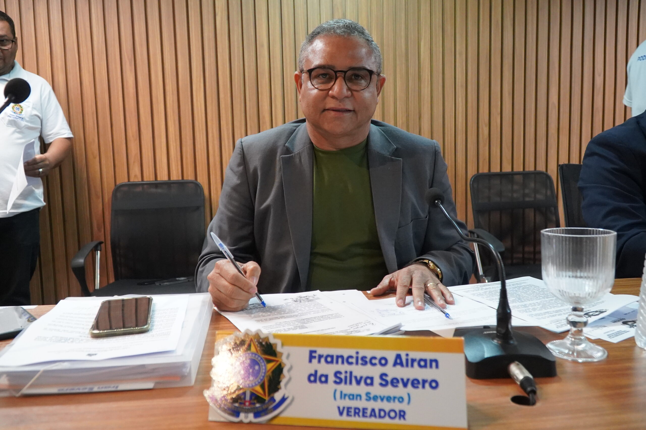 Iran Severo solicita viabilizar a execução de obras de saneamento básico na Travessa Tereza Rejane no Bairro Santo Antônio