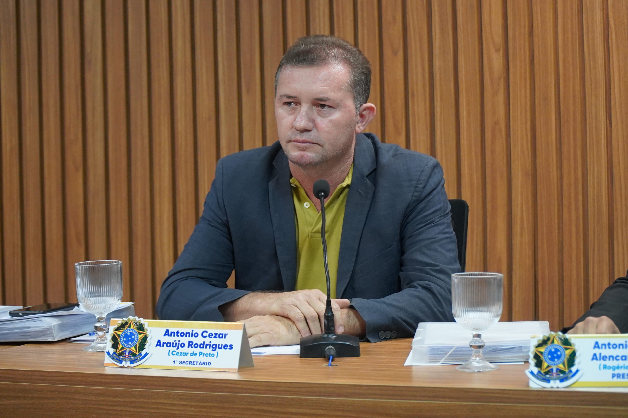 O vereador Cezar de Preto solicita a criação do Conselho Gestor de Segurança Pública Integrada (COGESPI) no âmbito do município de Ouricuri