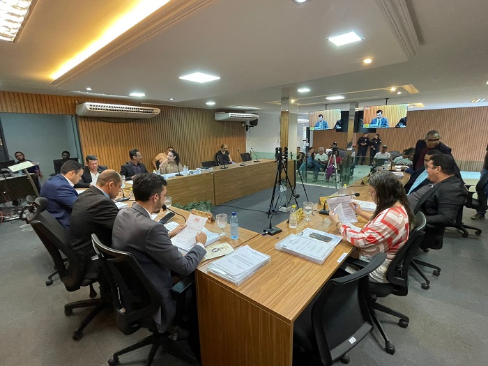 Regulamentação quanto ao uso de veículos com placas vermelhas, limpeza de barragens, iluminação e saneamento básico foram pautas aprovadas pelos vereadores